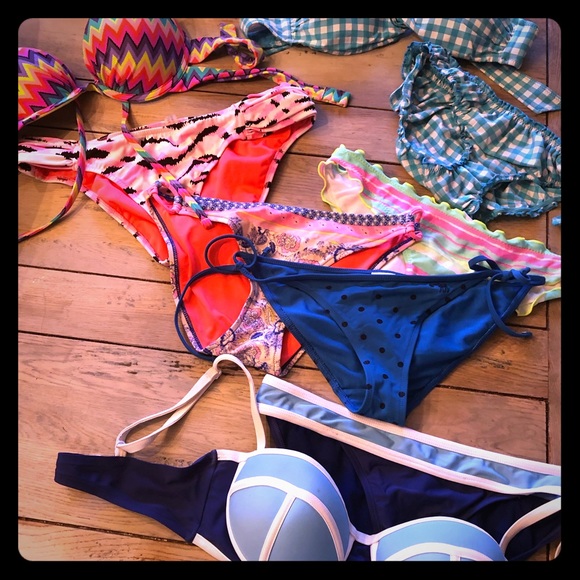 Bikini Tops & Bottom - Picture 1 of 8